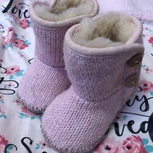 Size one baby pink Ugg’s